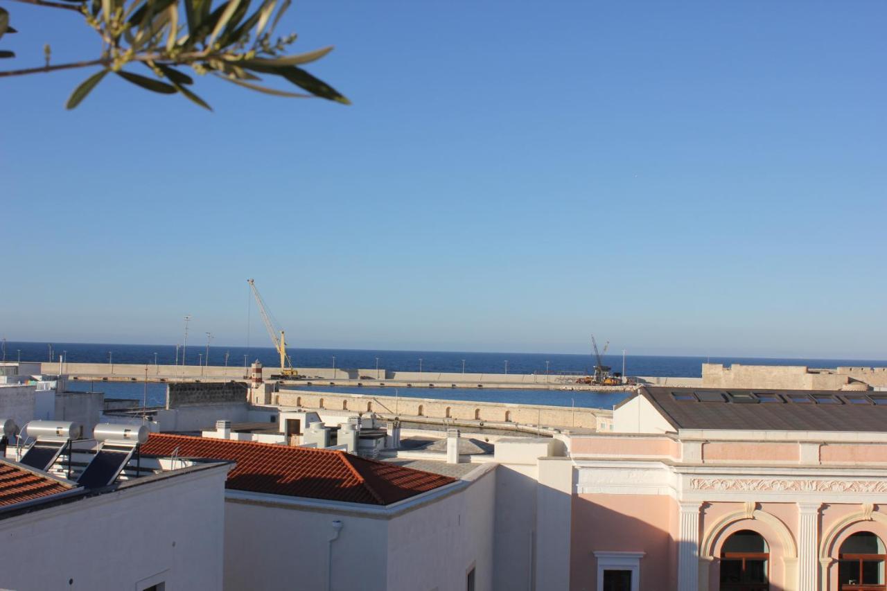 Palazzo Dei Gesuiti Appartamento Con Terrazza Privata 莫诺波利 外观 照片